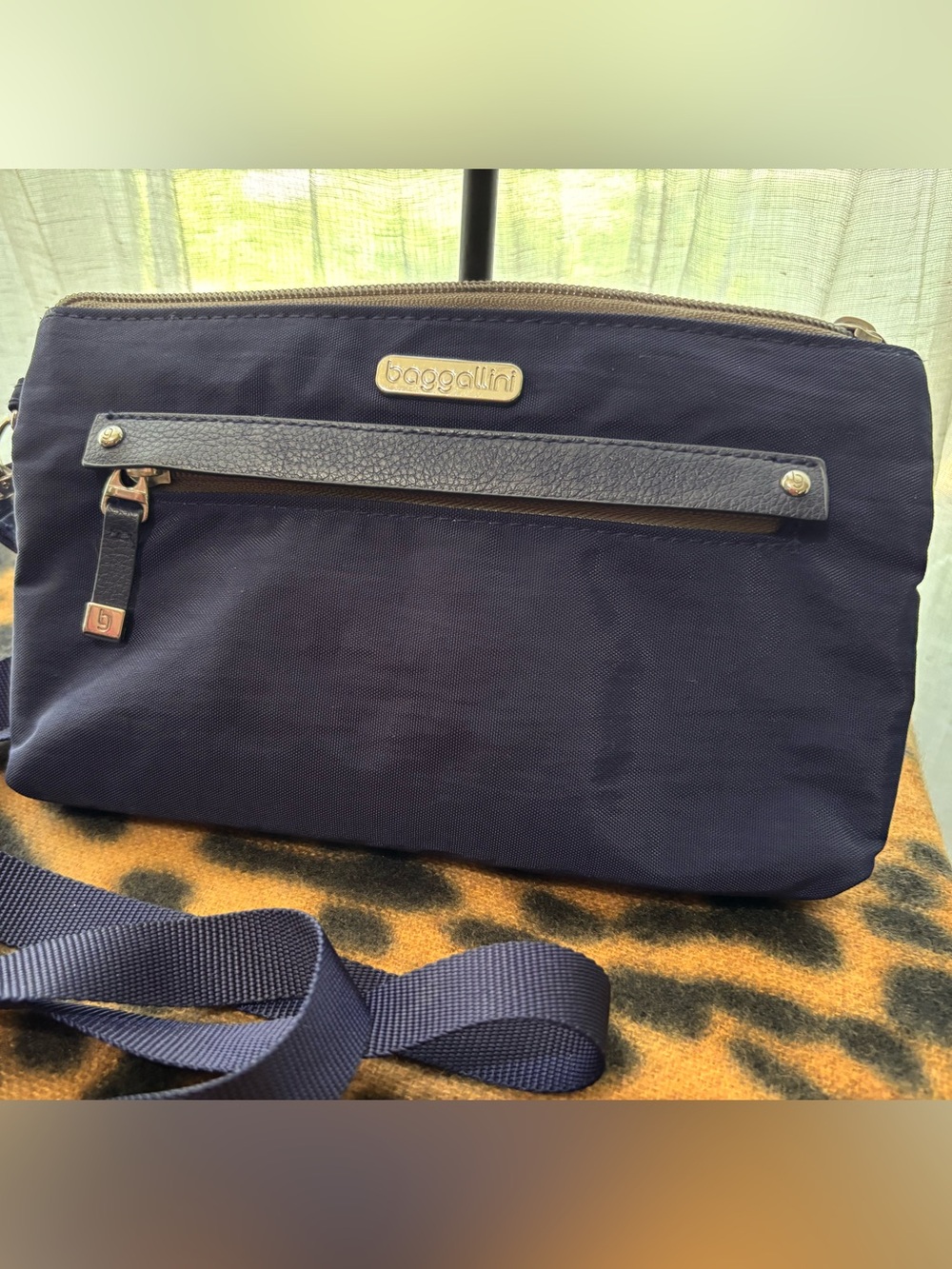 Baggallini Navy Nylon Crossbody
